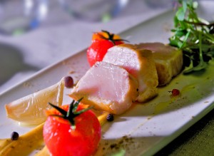 Tiburón (marrajo) en Tataki, la cocina de Surtopía Tiburón (marrajo) en Tataki, la cocina de Surtopía