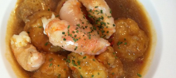 Patatas a la importancia con cigalas