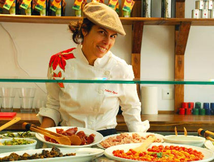 Juliana Aguiar en Santo Restaurante & Deli