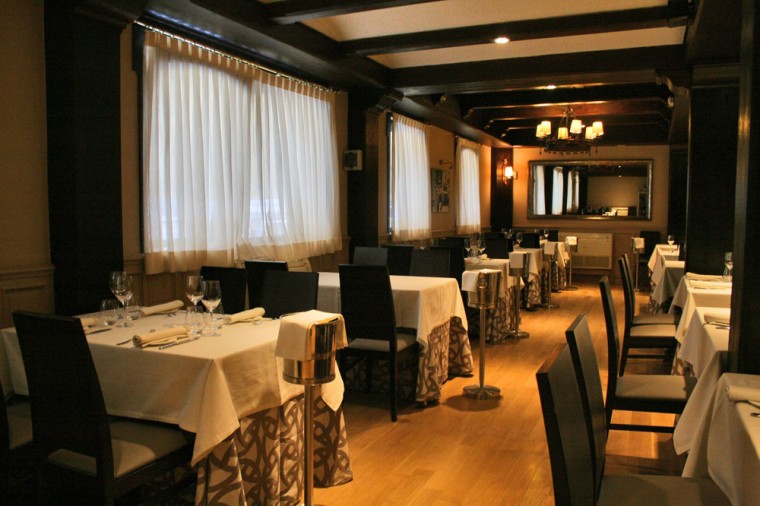 Comedor de Atelier Belge Bretón de los Herreros
