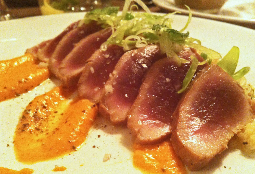 Taboule con tataki de atún en Tándem Madrid