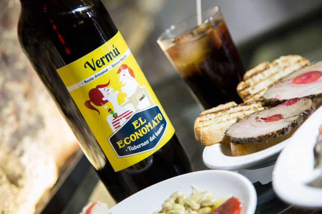 Nueva Taberna el Economato en la calle Belén de Madrid