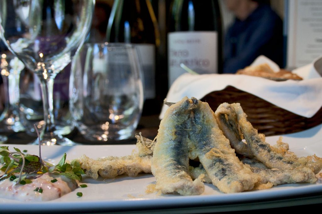 Boquerones rebozados en Viavélez