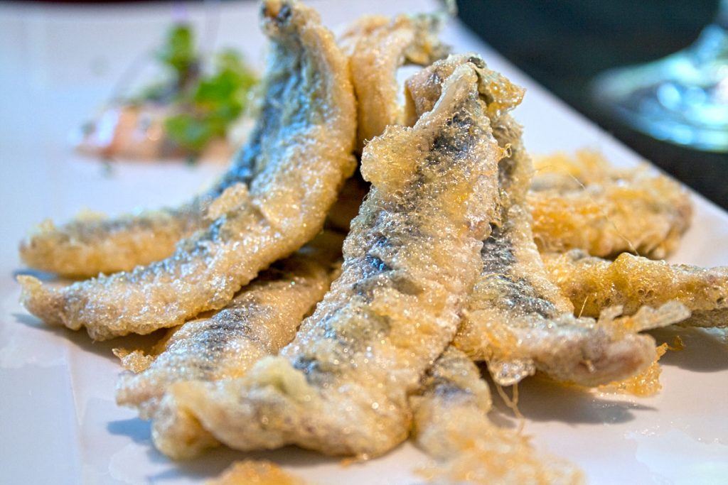 Boquerones rebozados en Viavélez