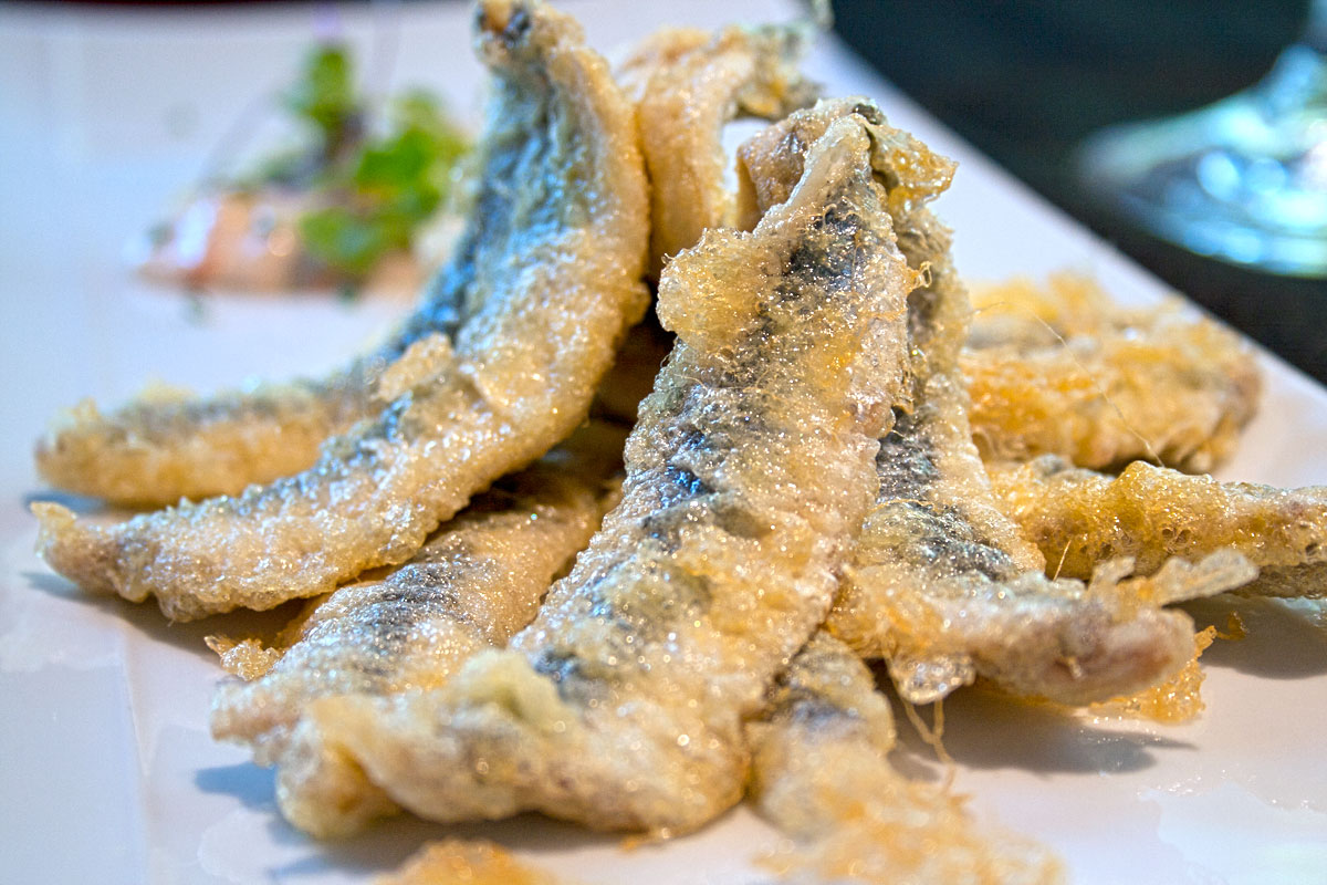 Boquerones rebozados en Viavélez