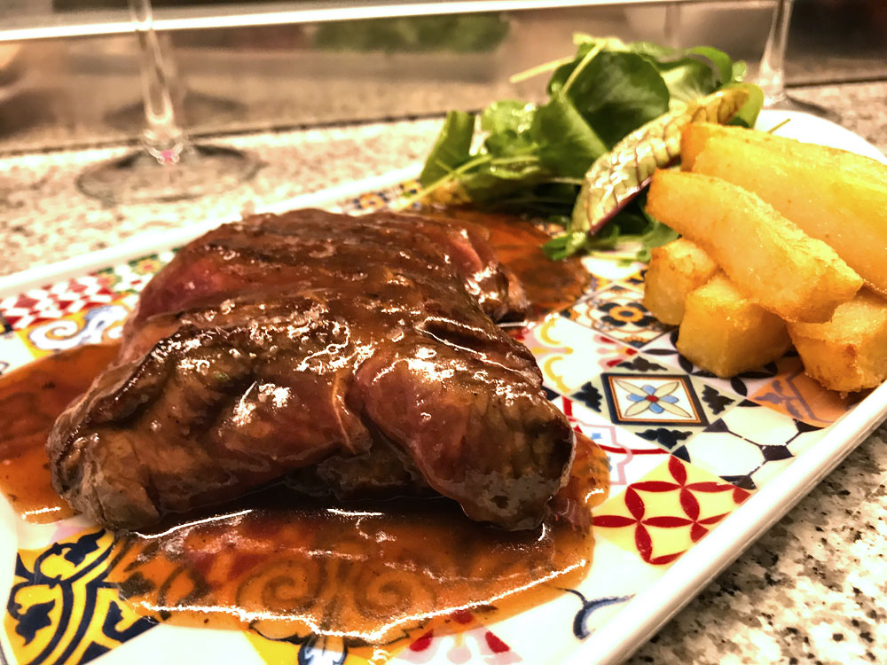 La Raquetista, una de las mejores barras de Madrid