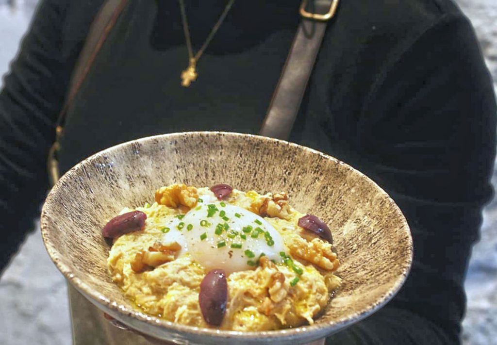 Guiso de ají de gallina en Sisapo Madrid